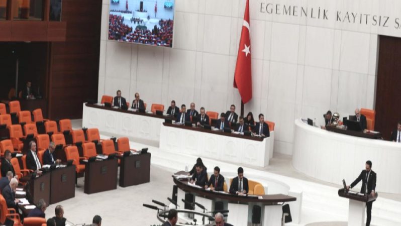 CHP’li Emecan: Cumhuriyet tarihinin en yüksek dış ticaret açığına ulaşıldı