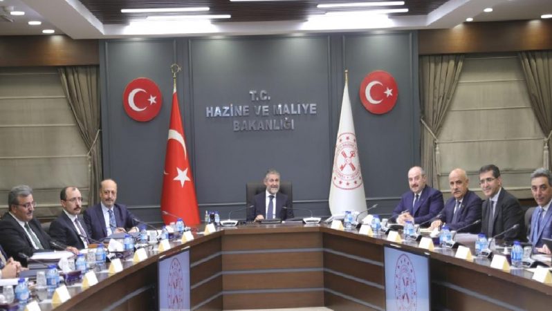 Fiyat İstikrarı Komitesi’nde enflasyonla uğraş ve kredi uygulamaları ele alındı