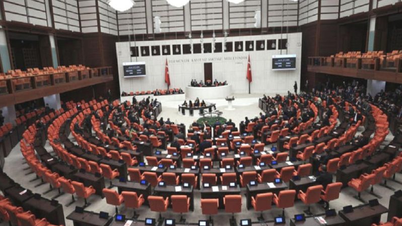 Hazine’nin borçlanma limitini artıran düzenleme torba teklifte