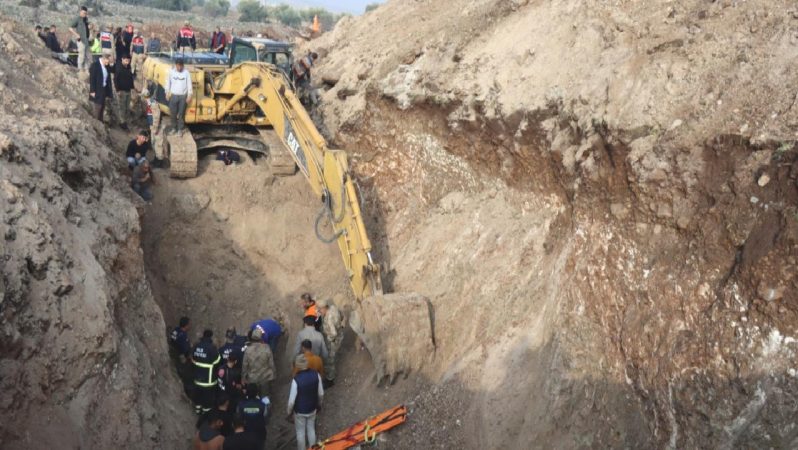 Kilis’te göçük altında kalan 2 emekçi öldü
