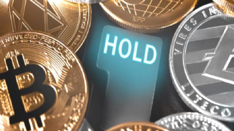 Kripto paralar bugün kazanımlarını korurken yatay hareket ediyor
