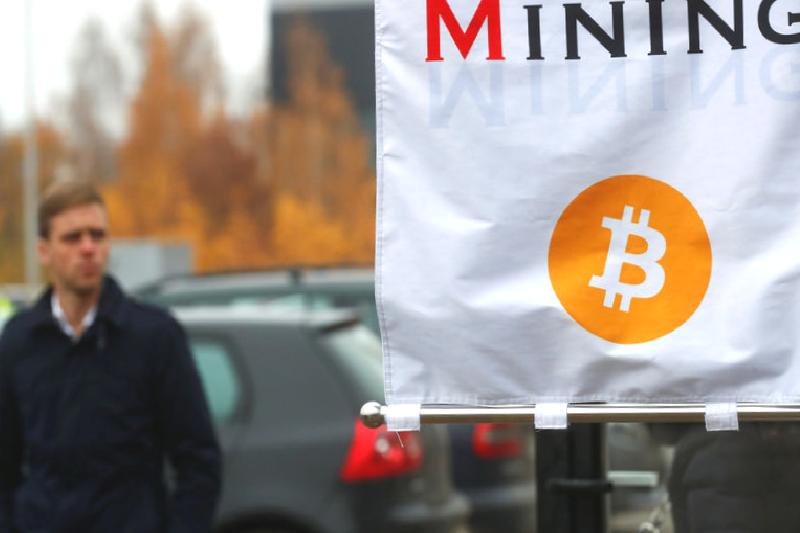 Bitcoin 10% oranında yükseldi