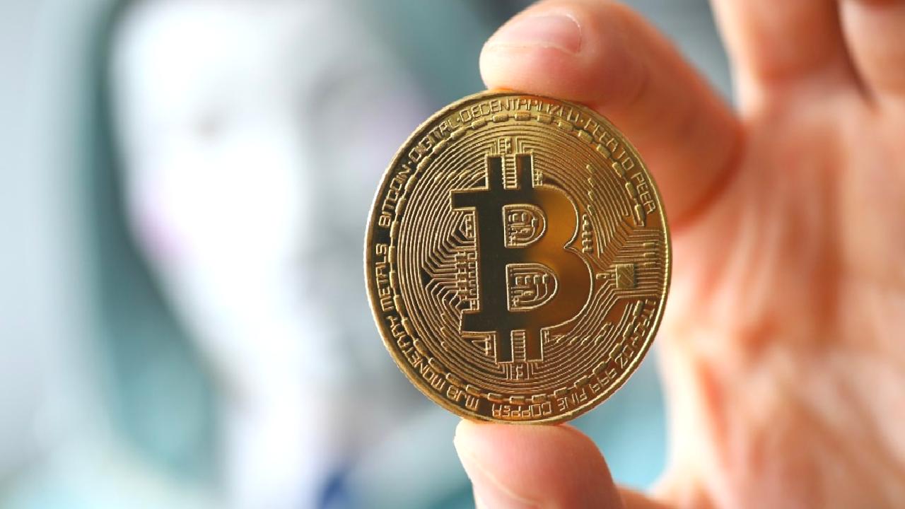 Bitcoin 14 Yaşında! BTC Fiyatı Hareketlendi