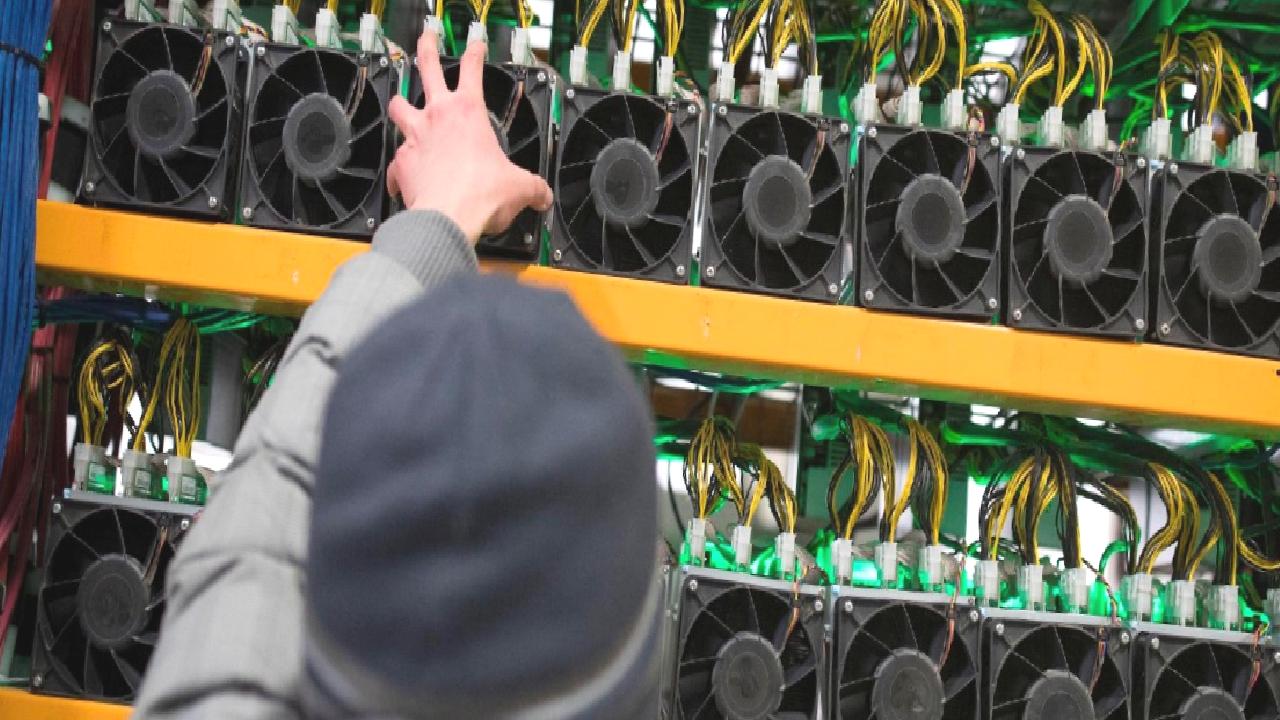 Bitcoin Madencilik Şirketi Yine Markalaşıyor