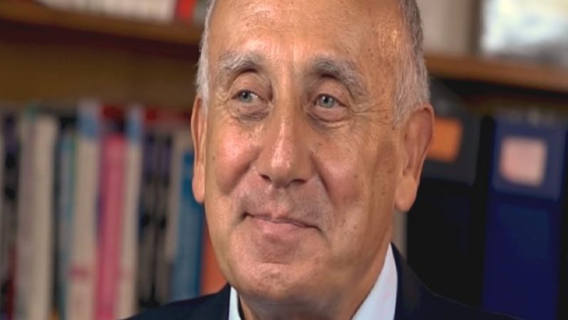 İktisatçı Fikret Şenses hayatını yitirdi