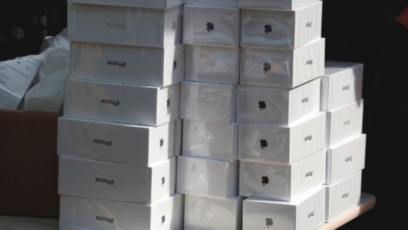 iPhone satışlarındaki düşüşe karşın analist, Apple’ı “al” notu ile kıymetlendiriyor
