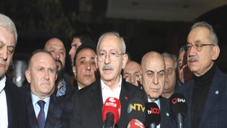 Kılıçdaroğlu, Meral Akşener’i hastanede ziyaret etti