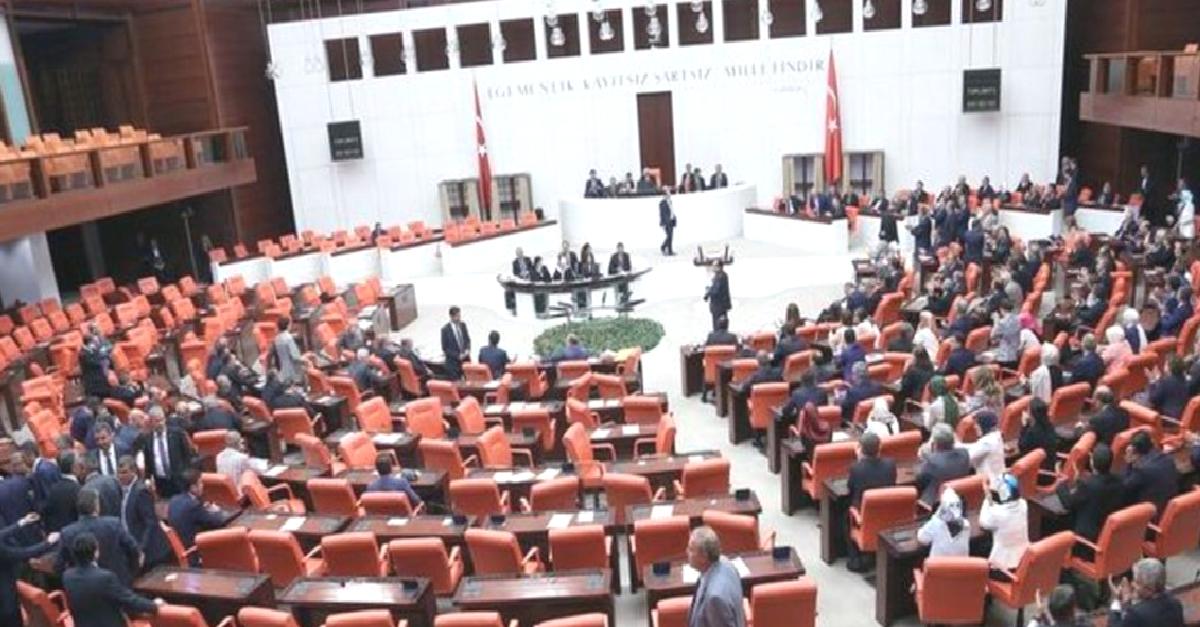 Memur ve emekli maaş artışlarını içeren kanun teklifi, TBMM Genel Şurası’nda kabul edildi