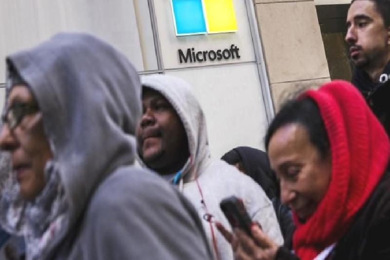 Microsoft ile ChatGPT’nin geliştiricisi OpenAI, iştirakini büyütüyor