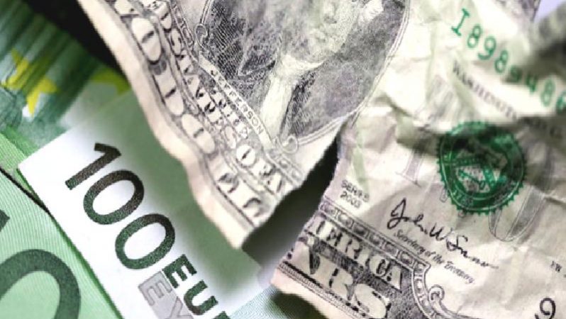 Piyasalar Fed’i gözlerken dolar haftaya düşüşle başladı