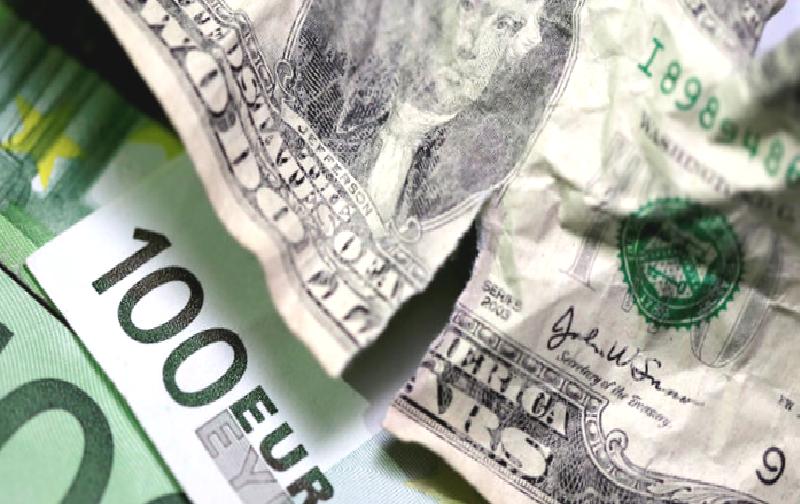 Piyasalar Fed’i gözlerken dolar haftaya düşüşle başladı