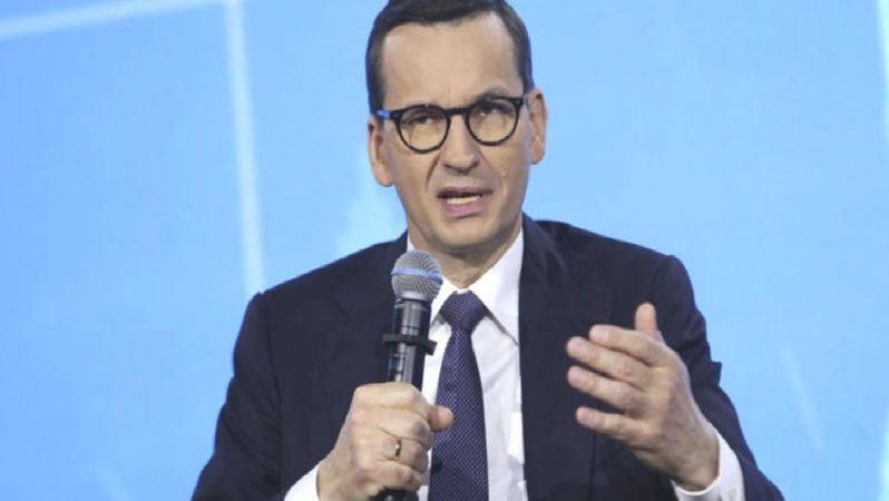 Polonya/Morawiecki: Euroya geçiş enflasyonu artırır
