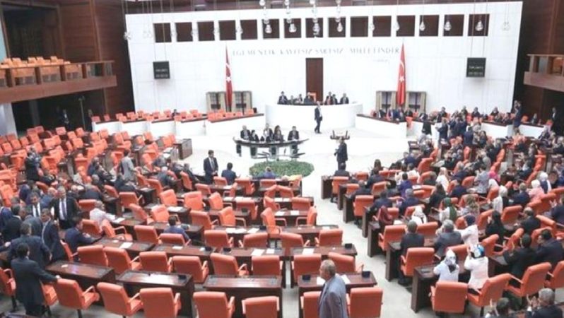 Ticarete ait “torba kanun teklifi” kabul edildi